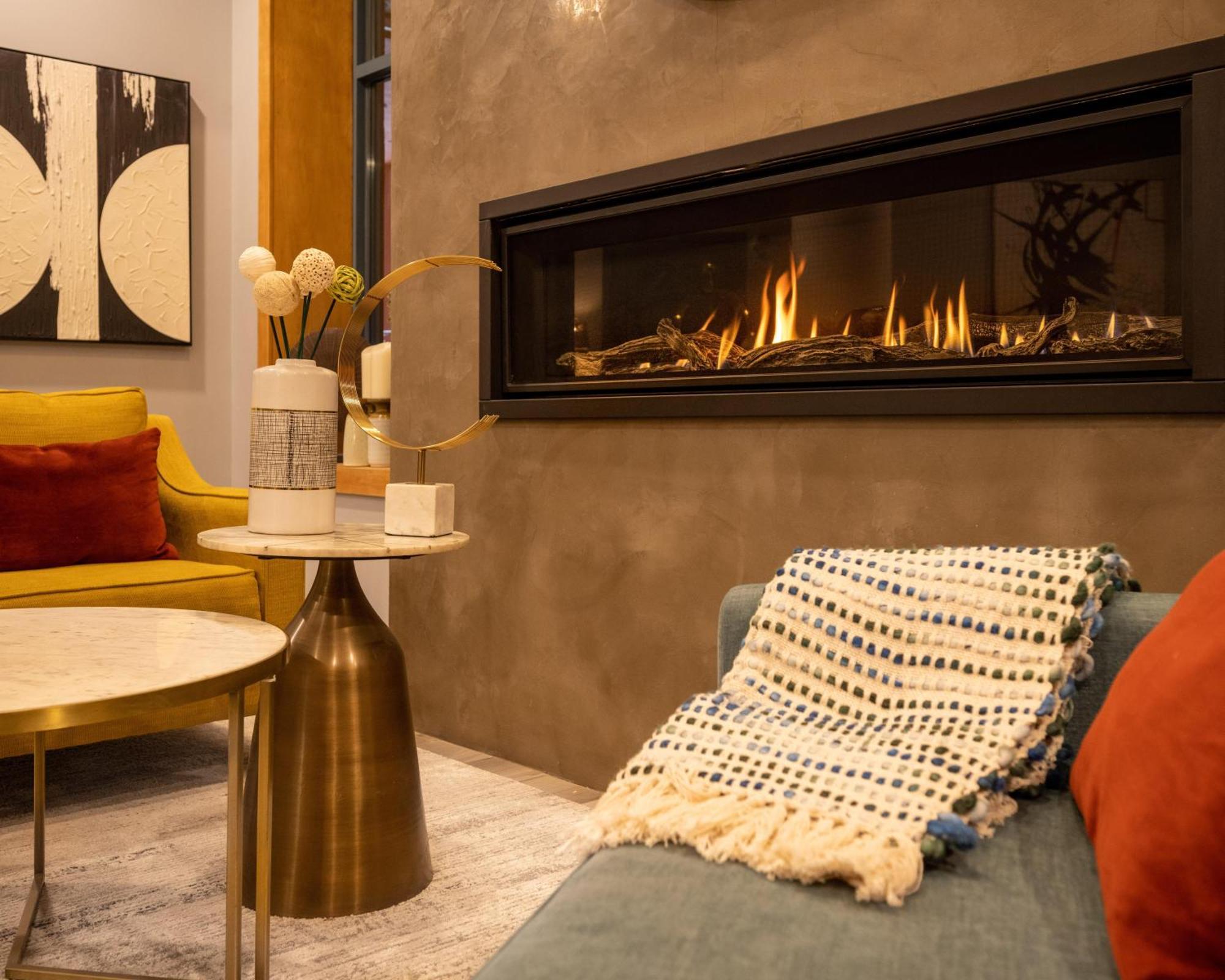 Alpenglow Lodge Family & Work Retreat By Mva Уислър Екстериор снимка